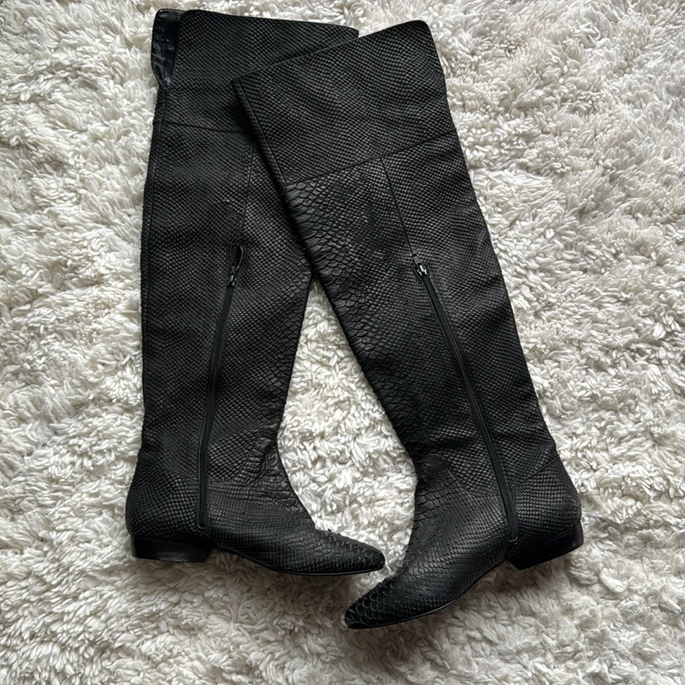 Kelsi Dagger Knee High Boots‎